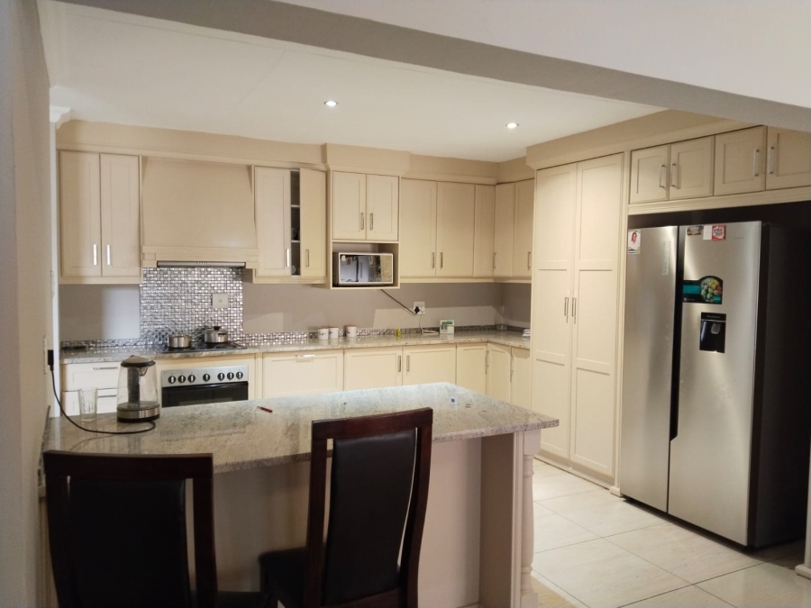 To Let 3 Bedroom Property for Rent in Hillside Free State